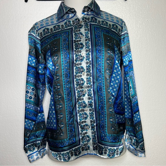 Zac & Rachel Tops - Zac & Rachel blue bandana print lightweight shirt blouse size S NWT